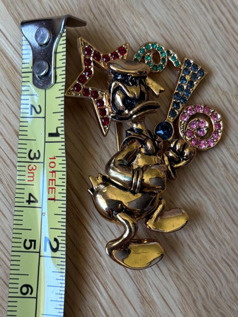 Donald Duck Pin - Picture 2 of 4